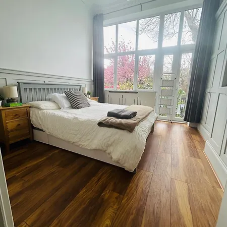 Stunning Holland Park- Sleeps 6 Apartment London Exterior photo